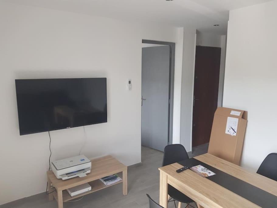 Superbe T3 Climatise Avec Balcon Parking Public Gratuit Appartamento Marsiglia Esterno foto
